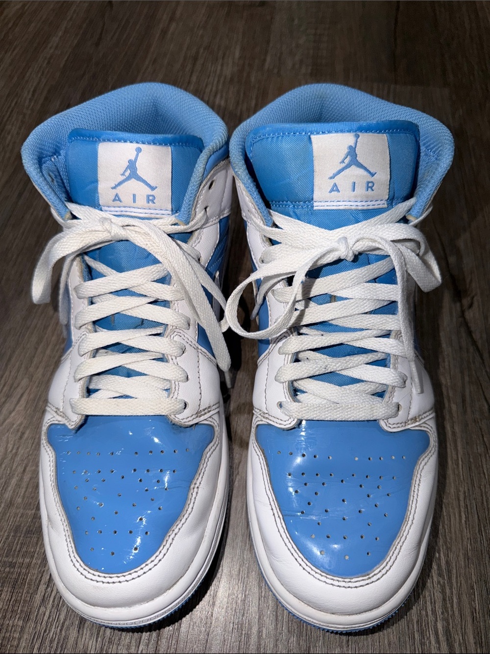 Men’s Nike Air Jordan 1 Mid SE White & Light Blue High-Top Sneakers 8.5